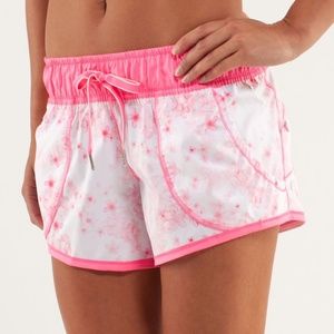 RARE Lululemon Work It Out Short in Frangipani Pink Parfait